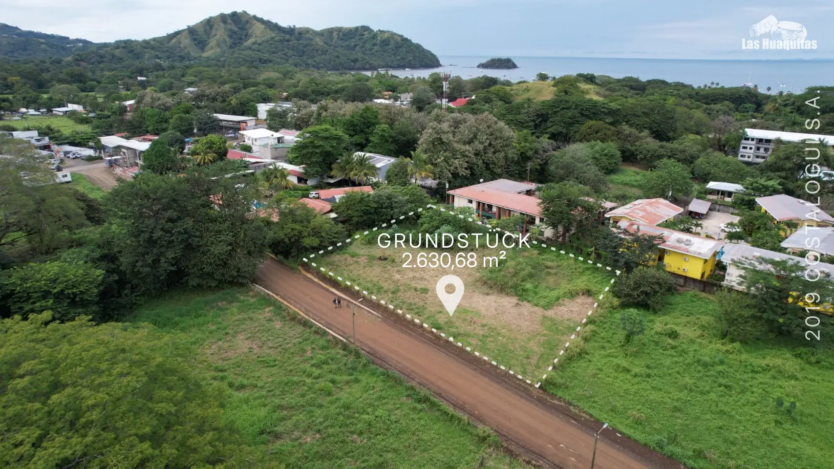 Zugang zum Grundstück – ruhige asphaltiierte Seitenstraße Playas del Coco